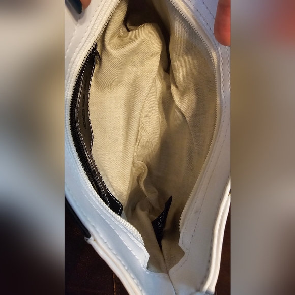 Jones New York Black and White Tuxedo Tassel Clutch EUC - Picture 3 of 16